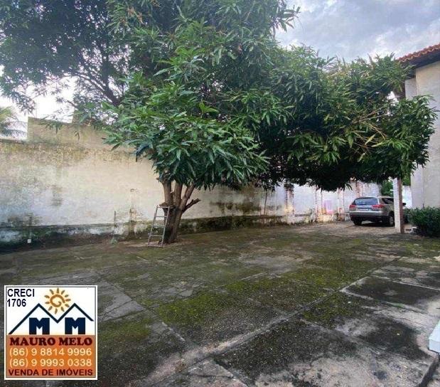 Casa à venda com 4 quartos, 340m² - Foto 3