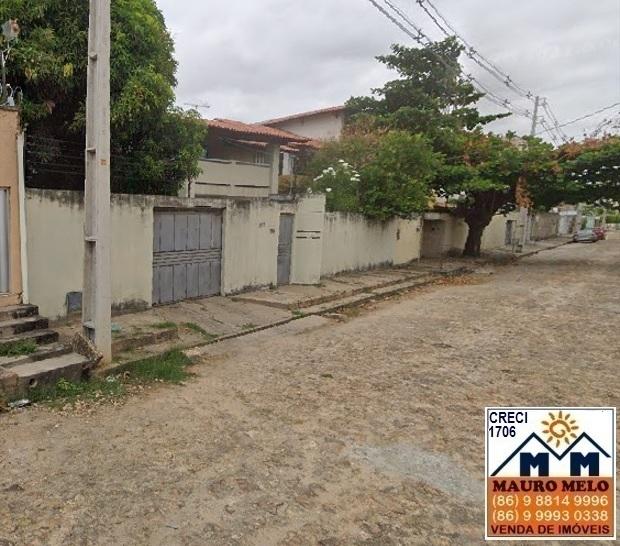 Casa à venda com 4 quartos, 340m² - Foto 2