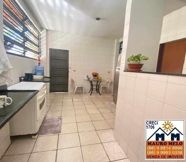 Casa à venda com 4 quartos, 340m² - Foto 16
