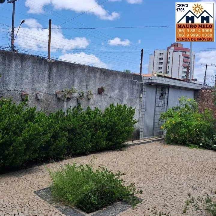Casa à venda com 4 quartos, 159m² - Foto 3