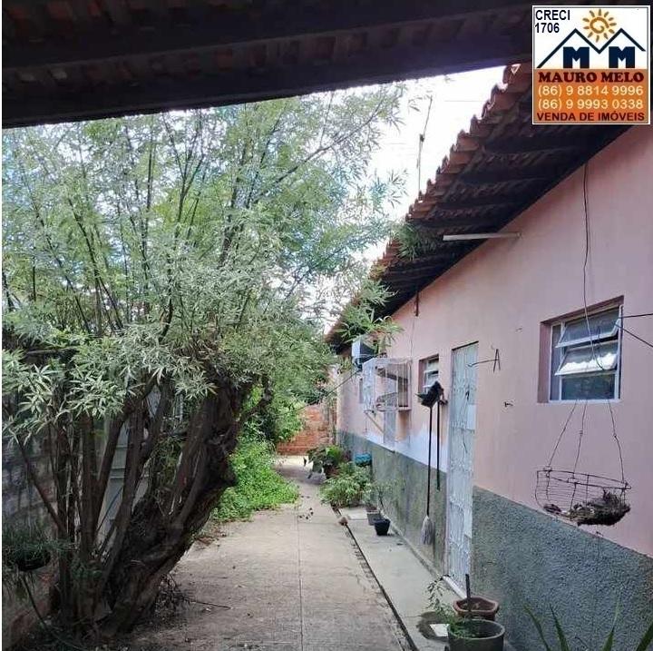 Casa à venda com 4 quartos, 159m² - Foto 4